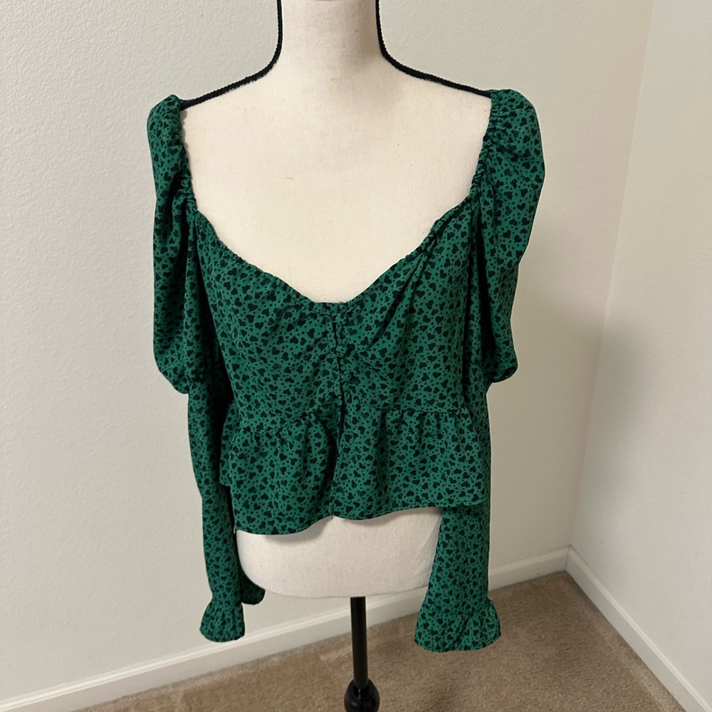 Green Ruffle Blouse with Buttons - Picture 3 of 4